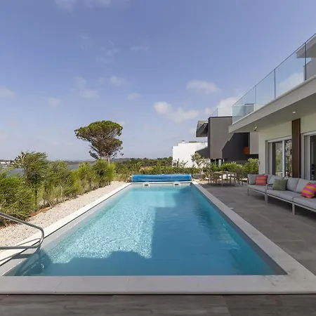 Beyond The Sea Villa *